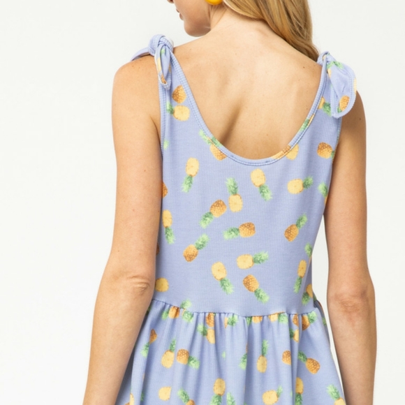 Pineapple Peplum Top - Picture 2 of 6